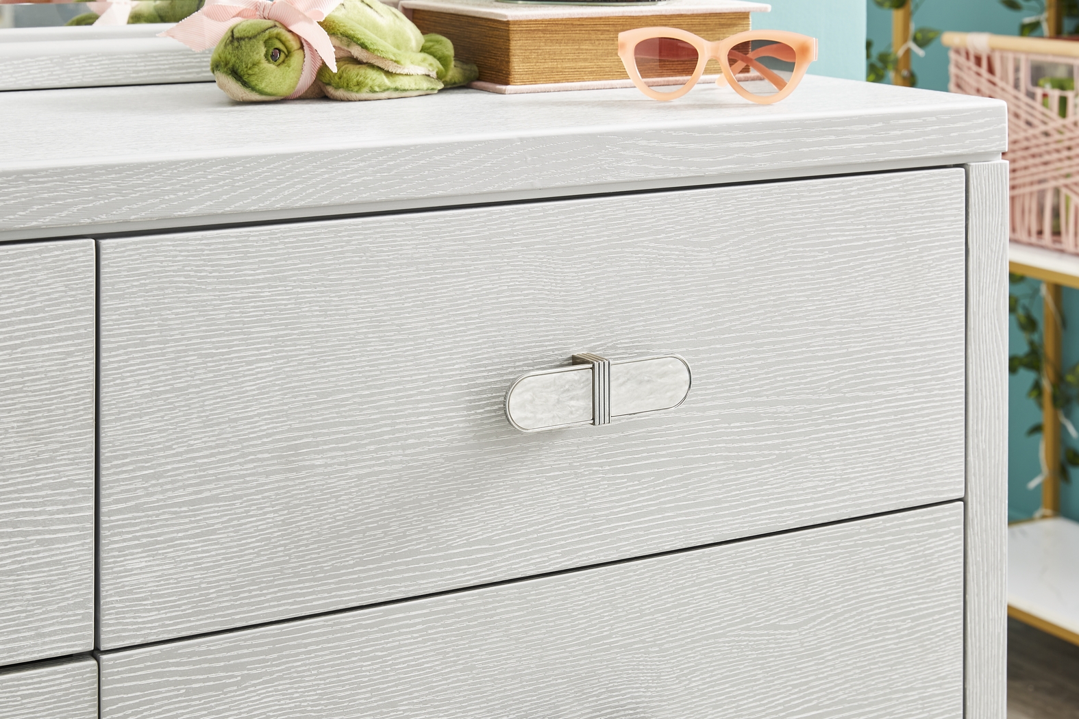 Kids Emilie Rose Wirebrush Gray Dresser - Thumbnail - Image 4