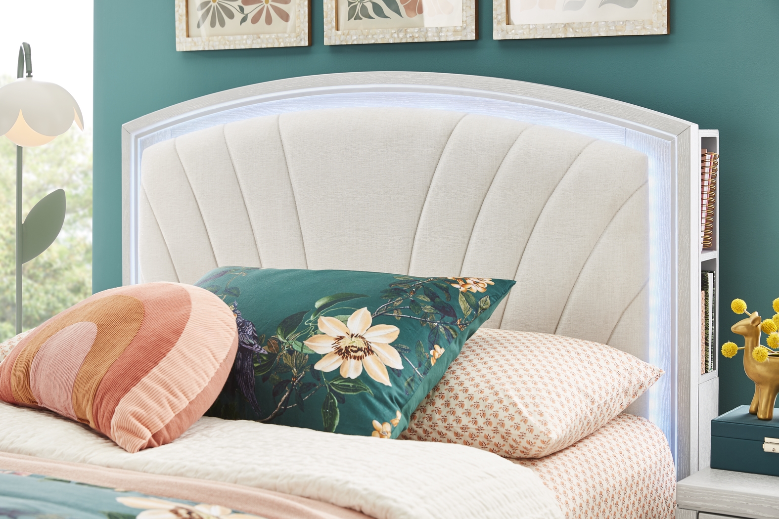 Kids Emilie Rose Full Wirebrush Gray Upholstered Bedroom - Thumbnail - Image 4