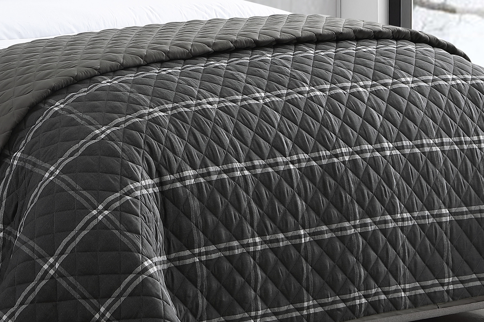 Kids Formal Simplicity Black 6 Pc Twin Comforter Set - Thumbnail - Image 3