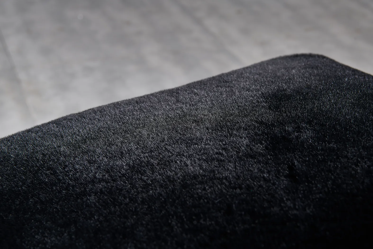 Kids Fur Cloud Black Pouf - Thumbnail - Image 2