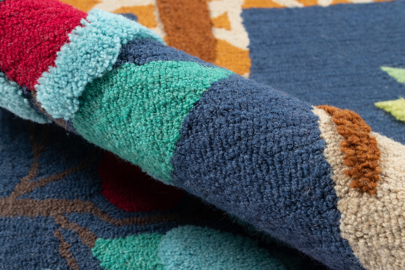 Kids Giggly Giraffe Navy 4' x 6' Rug - Thumbnail - Image 4