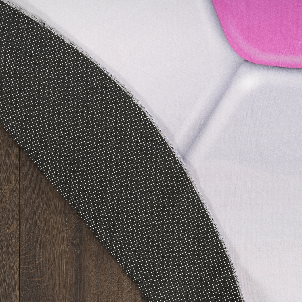 Kids Goal Getter Pink 5' Round Rug - Thumbnail - Image 5