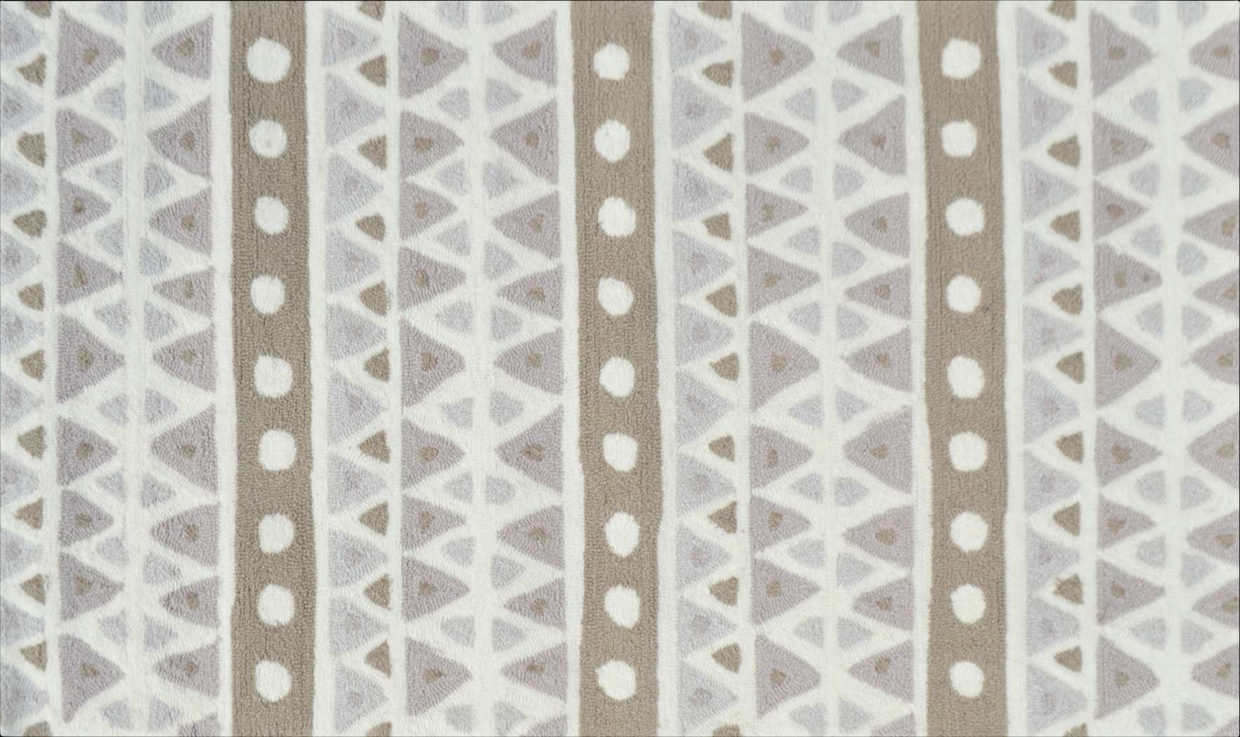 Kids Hueco Beige 2'8 x 4'8 Rug - Thumbnail - Image 1