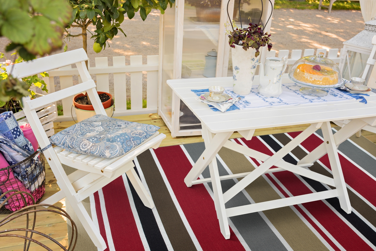 Kids Lathan Red 5' x 7' Rug - Thumbnail - Image 5