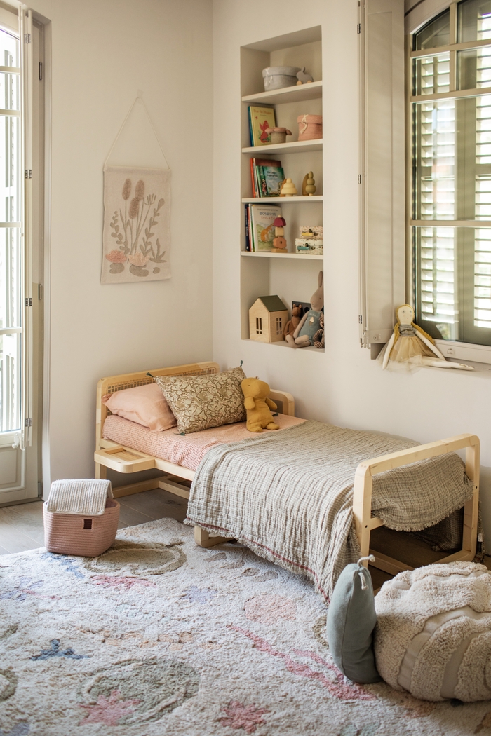 Kids Multi 4'7 x 6'7 Machine Washable Lily Pond Rug - Thumbnail - Image 3