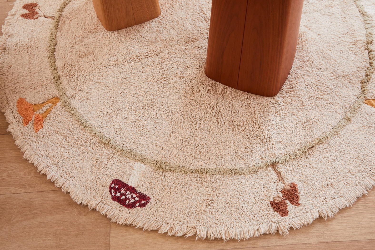 Kids Chanterelle Natural 4'7 Machine Washable Round Rug - Thumbnail - Image 5