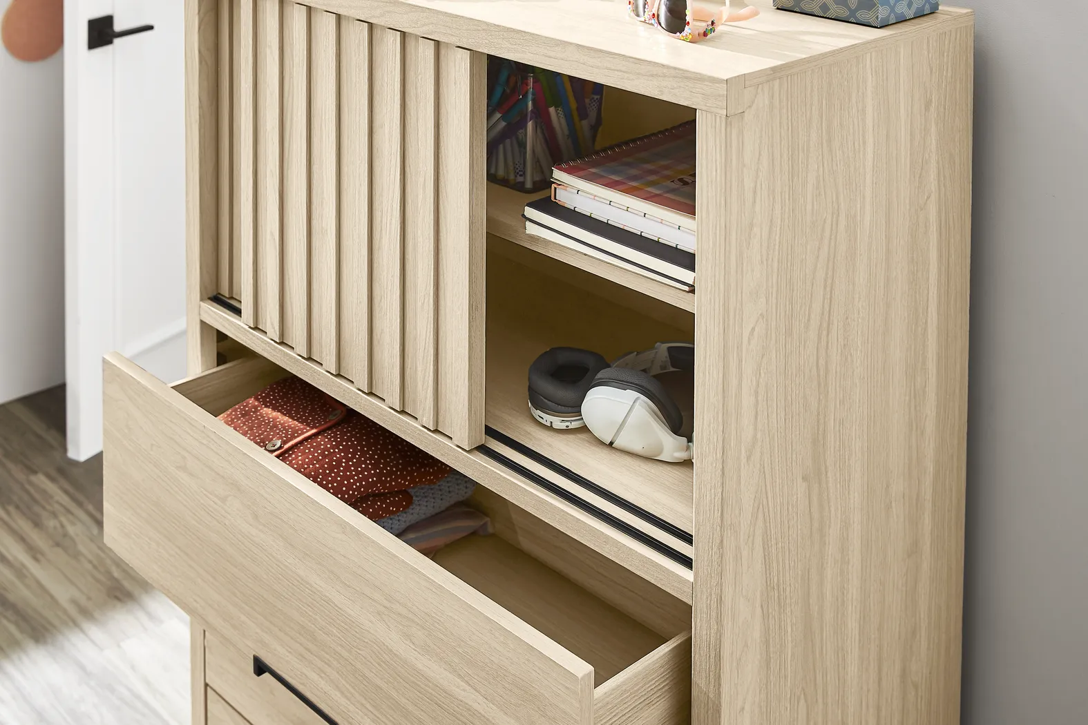 Kids Northridge Drive Oatmeal Twin Panel Bedroom - Thumbnail - Image 6