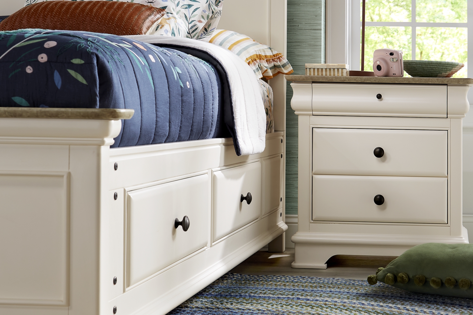 Kids Oberon Cream Nightstand - Thumbnail - Image 5