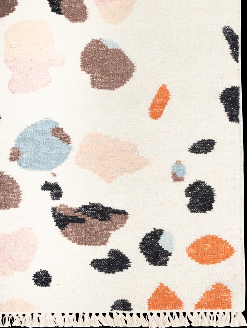 Kids Pebble Patch Ivory 3'6 x 5'6 Rug - Thumbnail - Image 2