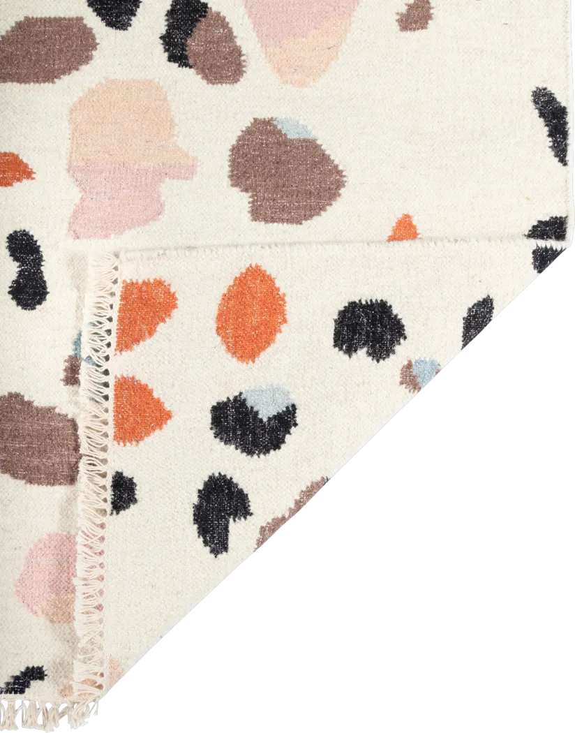 Kids Pebble Patch Ivory 5' x 7'6 Rug - Thumbnail - Image 5