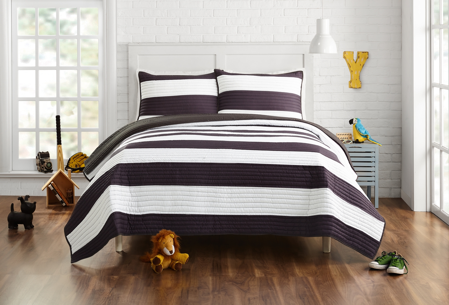 Kids Plovar Black Full/Queen Comforter - Thumbnail - Image 2