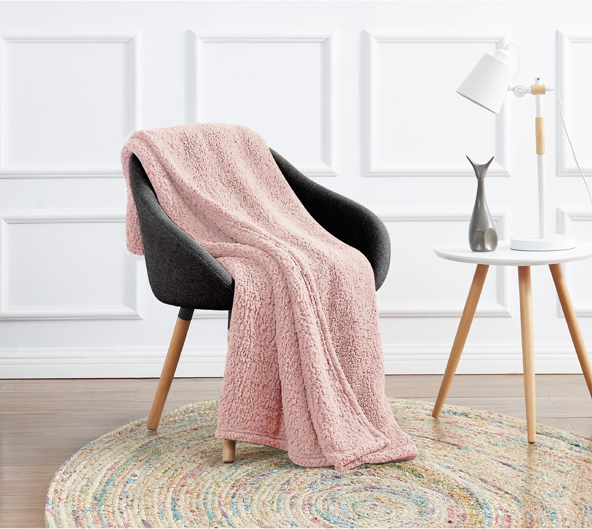 Kids Plush Cloud Blush Full/Queen Blanket - Thumbnail - Image 3