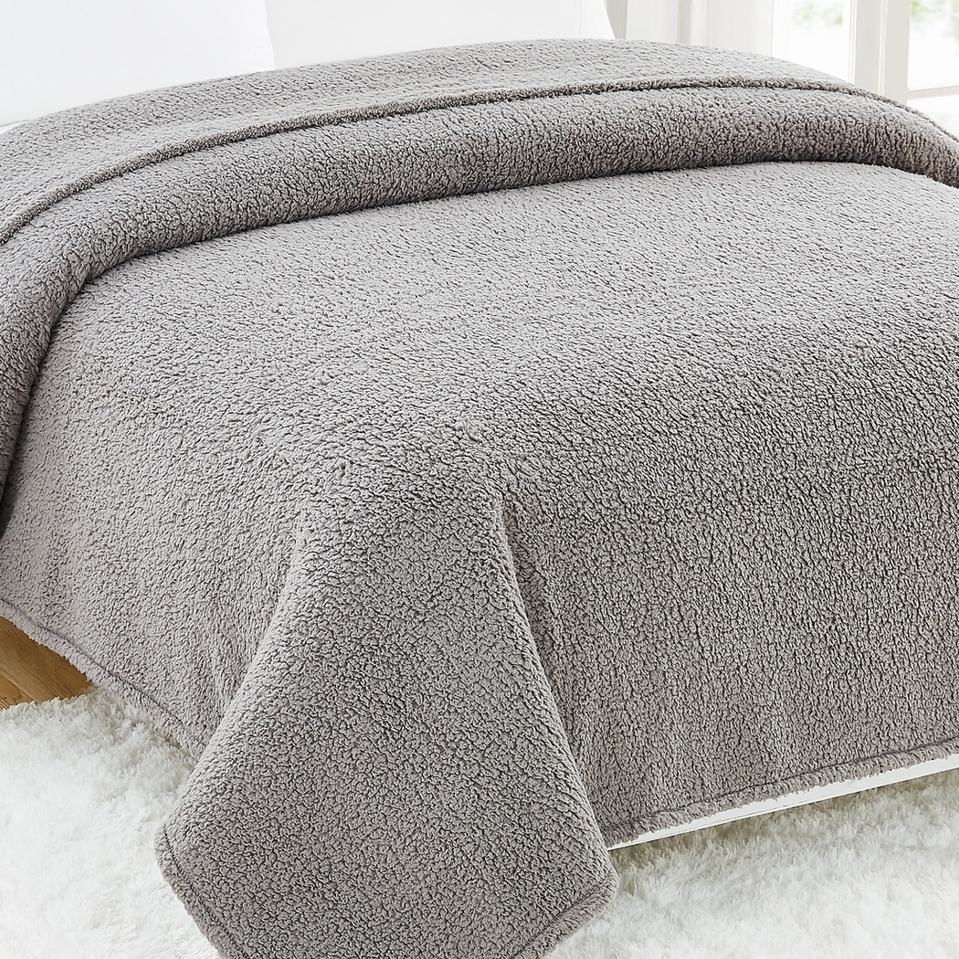 Kids Plush Cloud Gray Full/Queen Blanket - Thumbnail - Image 4