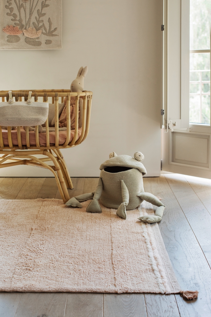 Kids Bloom Rose 4'7 x 6'7 Machine Washable Rug - Thumbnail - Image 2