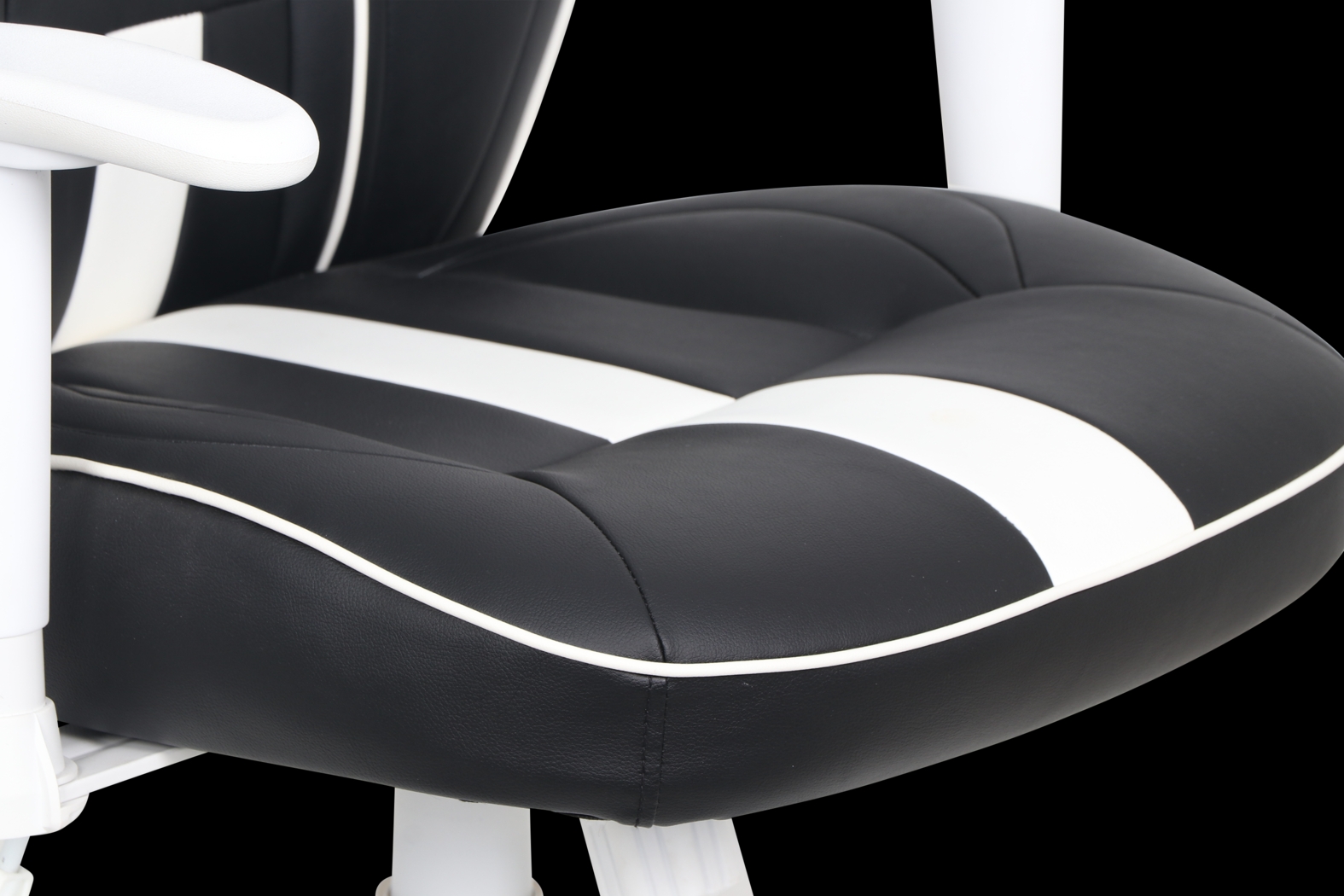 Kids RTG Quest Black Desk Chair - Thumbnail - Image 4