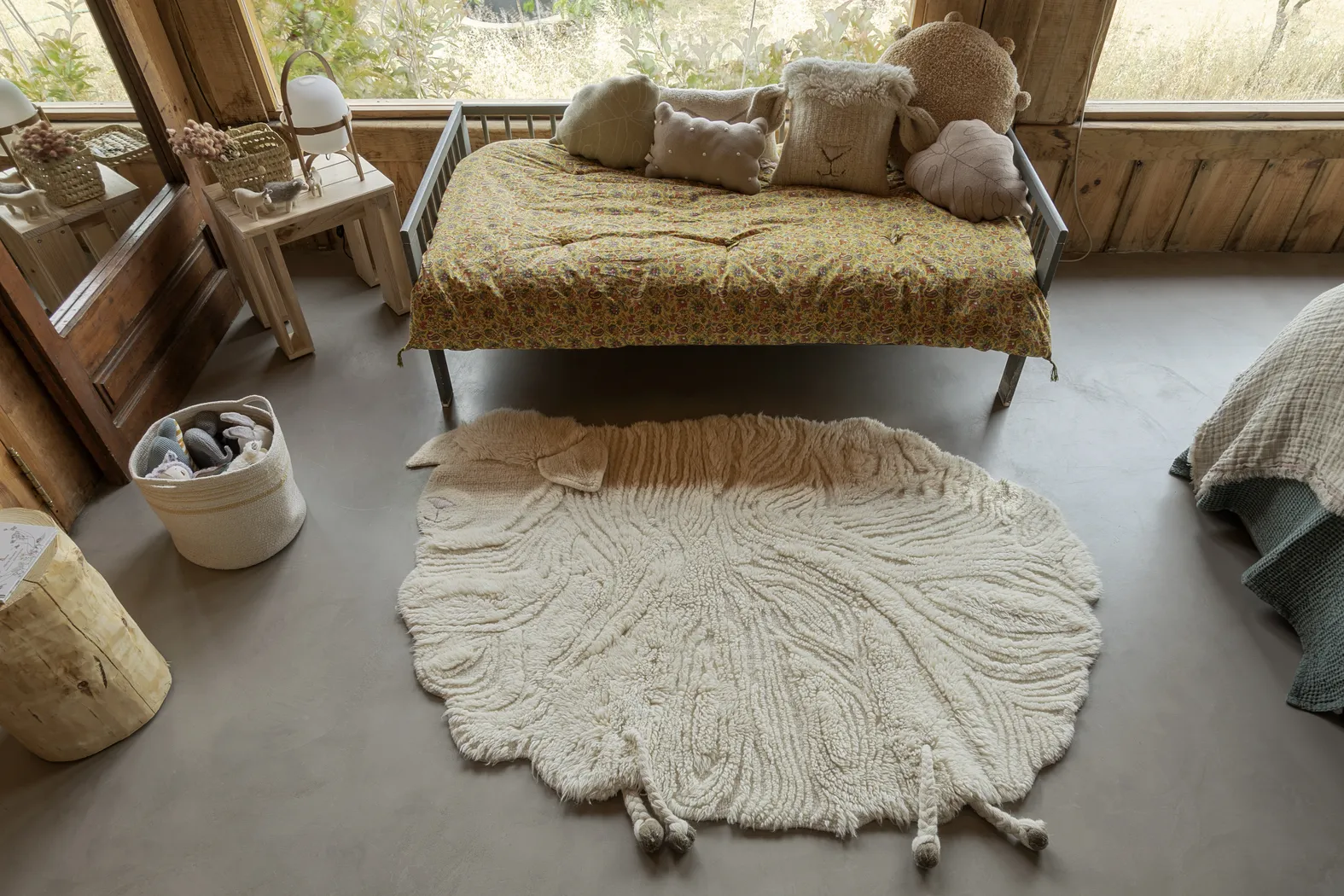 Kids Sheep White 4' x 5'7 Machine Washable Rug - Thumbnail - Image 3