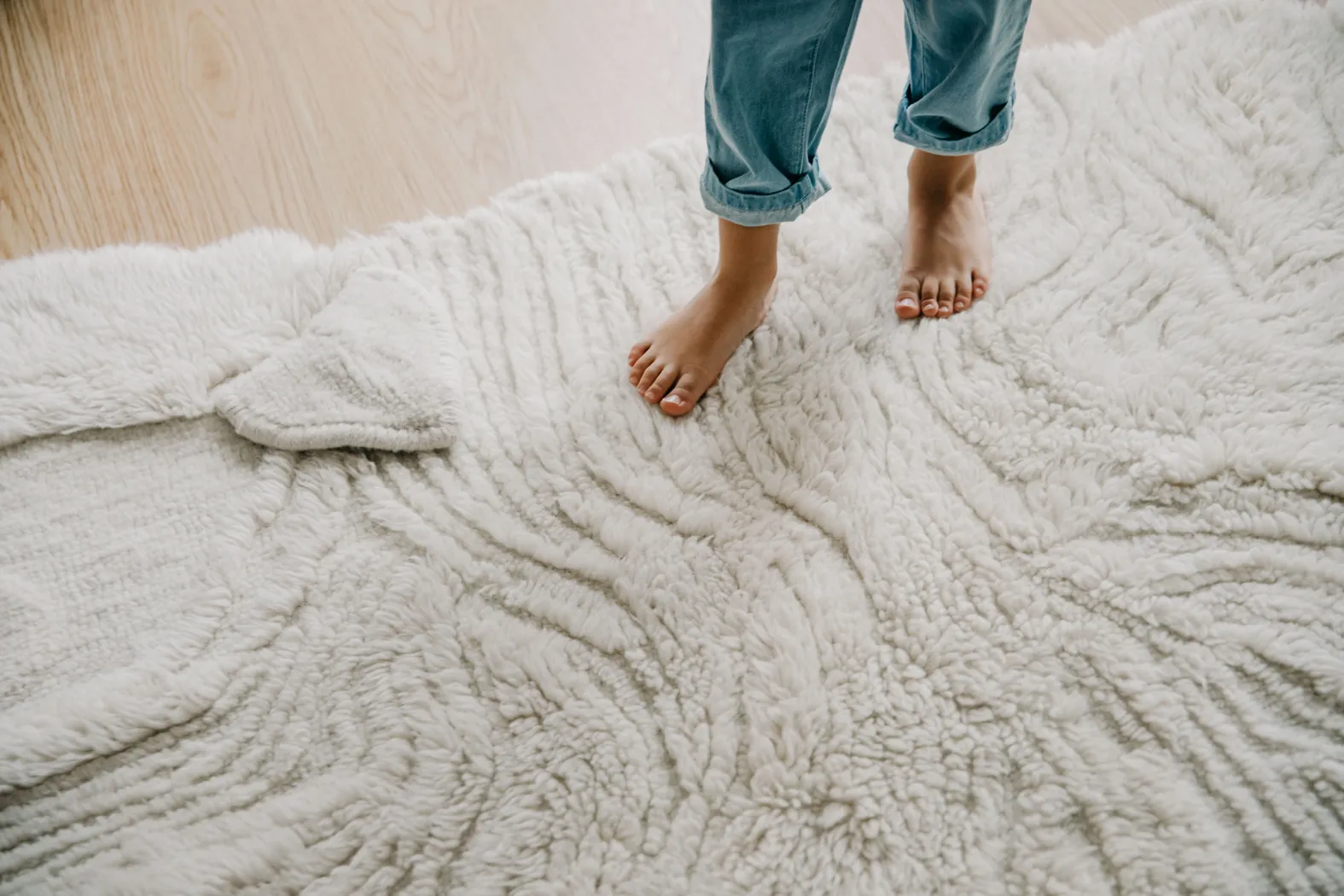 Kids Sheep White 4' x 5'7 Machine Washable Rug - Thumbnail - Image 8