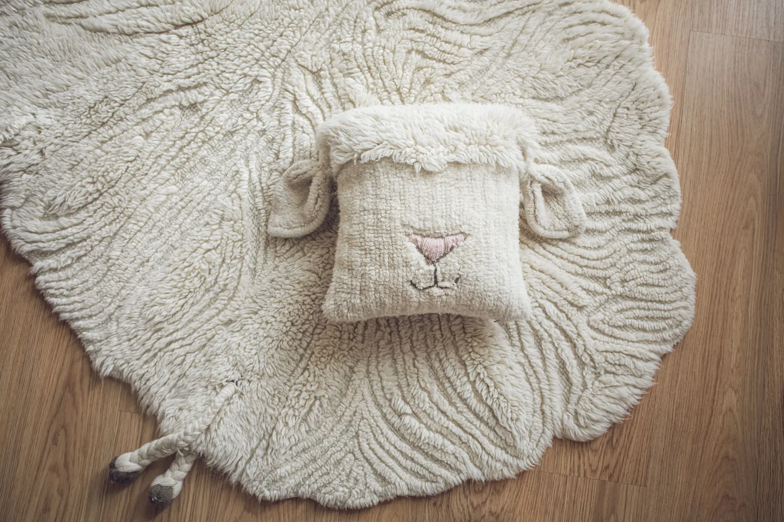 Kids Sheep White Pillow - Thumbnail - Image 2