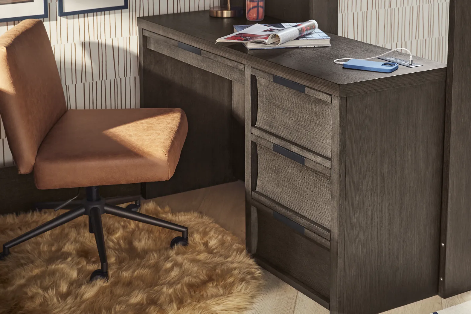 Kids Sierra Summit Brown Oak Desk - Image 4