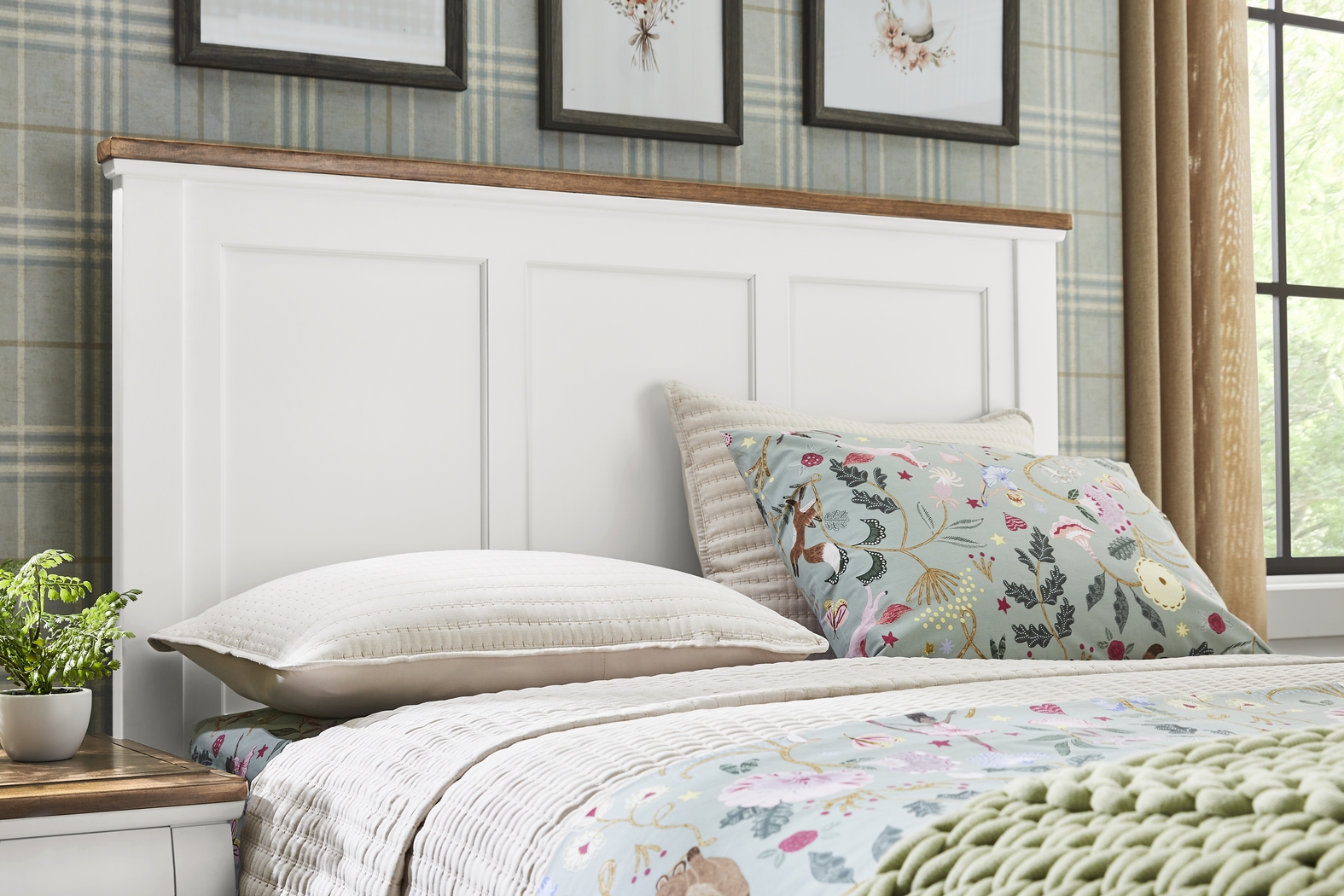 Kids Sugar Hollow White Nightstand - Thumbnail - Image 3