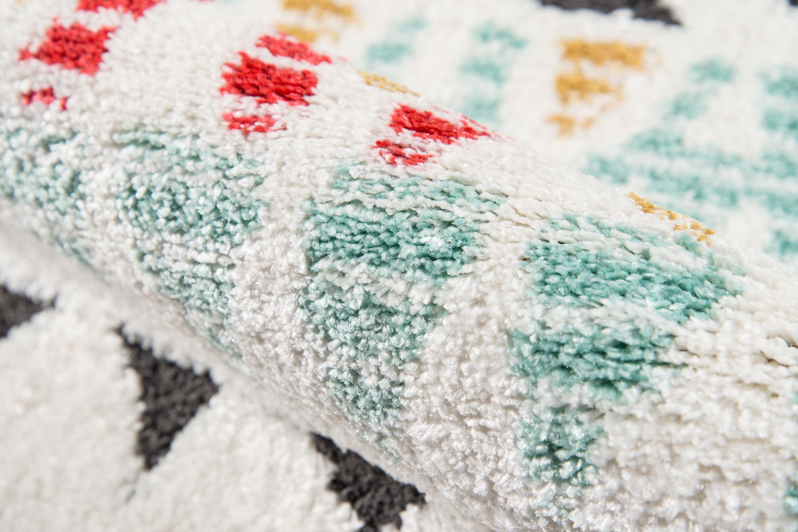 Kids Triangle Dance White 5'3 x 7'2 Rug - Thumbnail - Image 4