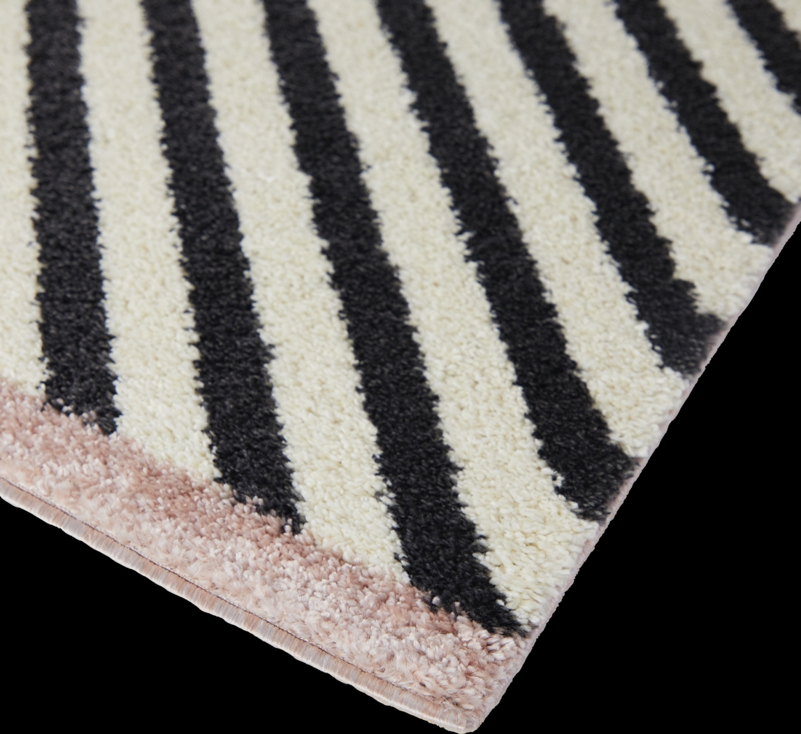 Kids Tritora Black/Gray 5'3 x 7' Rug - Thumbnail - Image 5