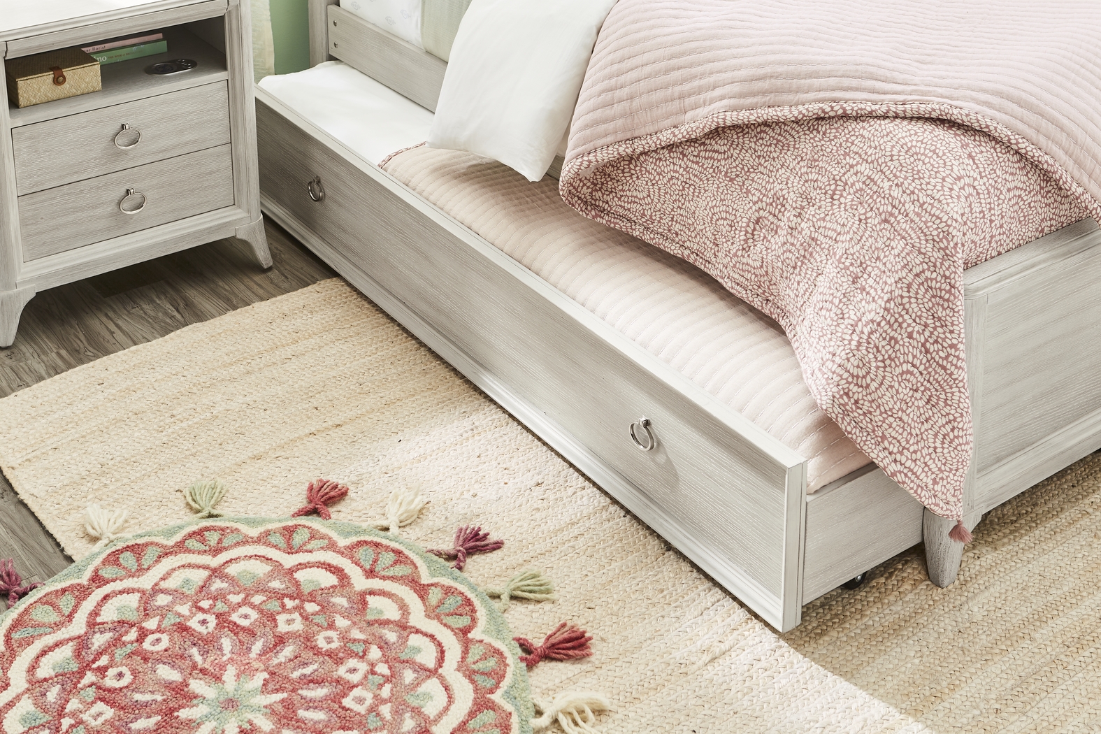 Kids Vivien Wirebrush Gray Twin Storage Trundle - Thumbnail - Image 3