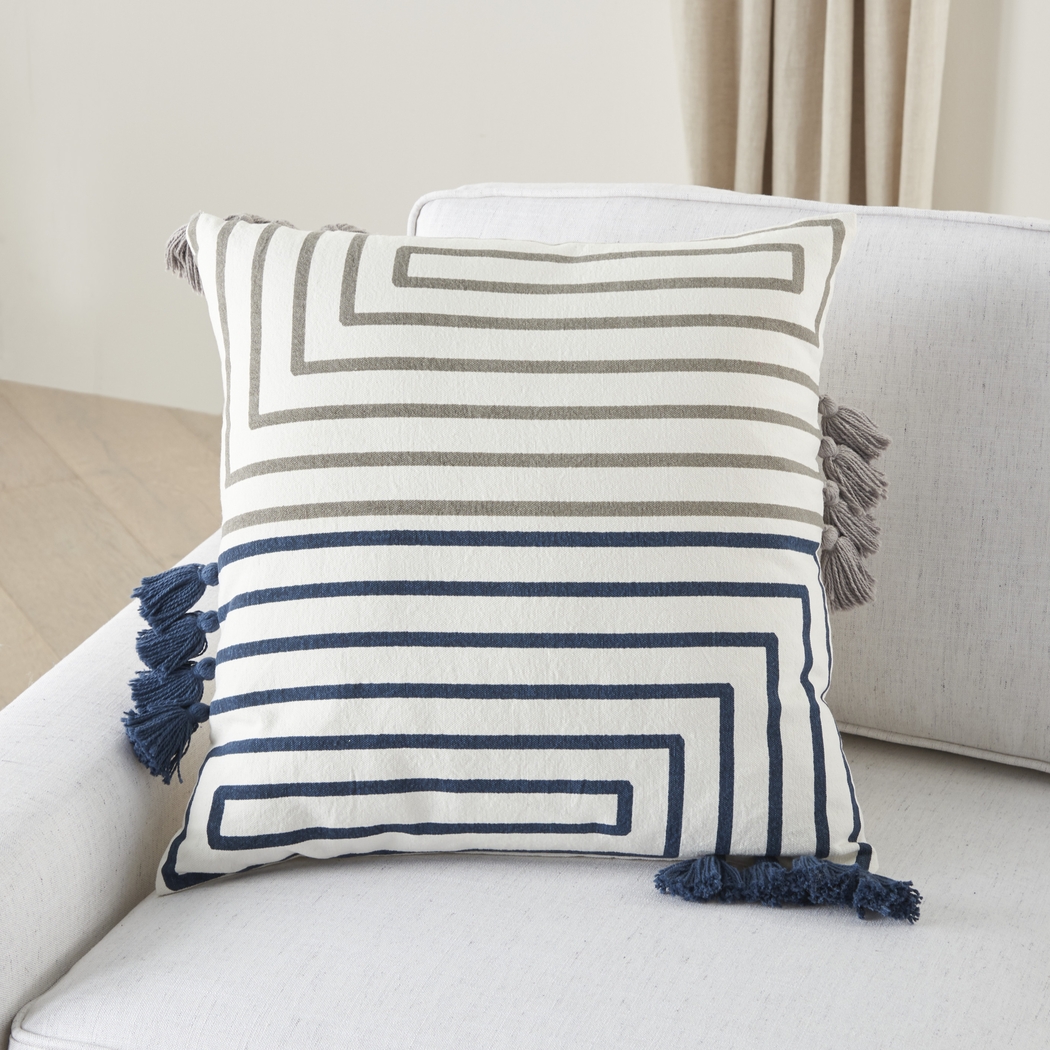 Kids Wiestling Light Gray Throw Pillow - Thumbnail - Image 4