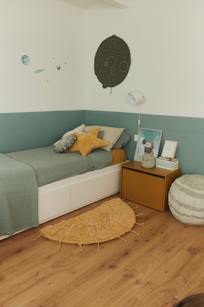 Kids Yellow 3'3 Solar Round Rug - Thumbnail - Image 4