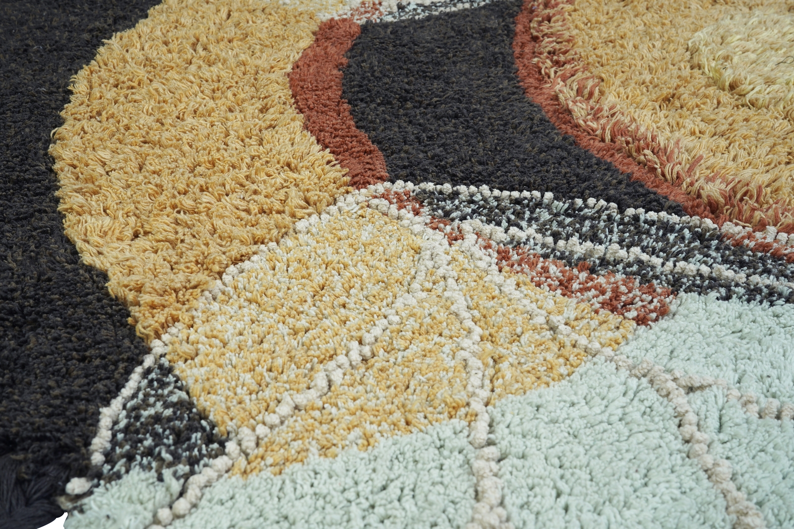 Kids Yellow 3'9 x 5' Machine Washable Bee Rug - Thumbnail - Image 12