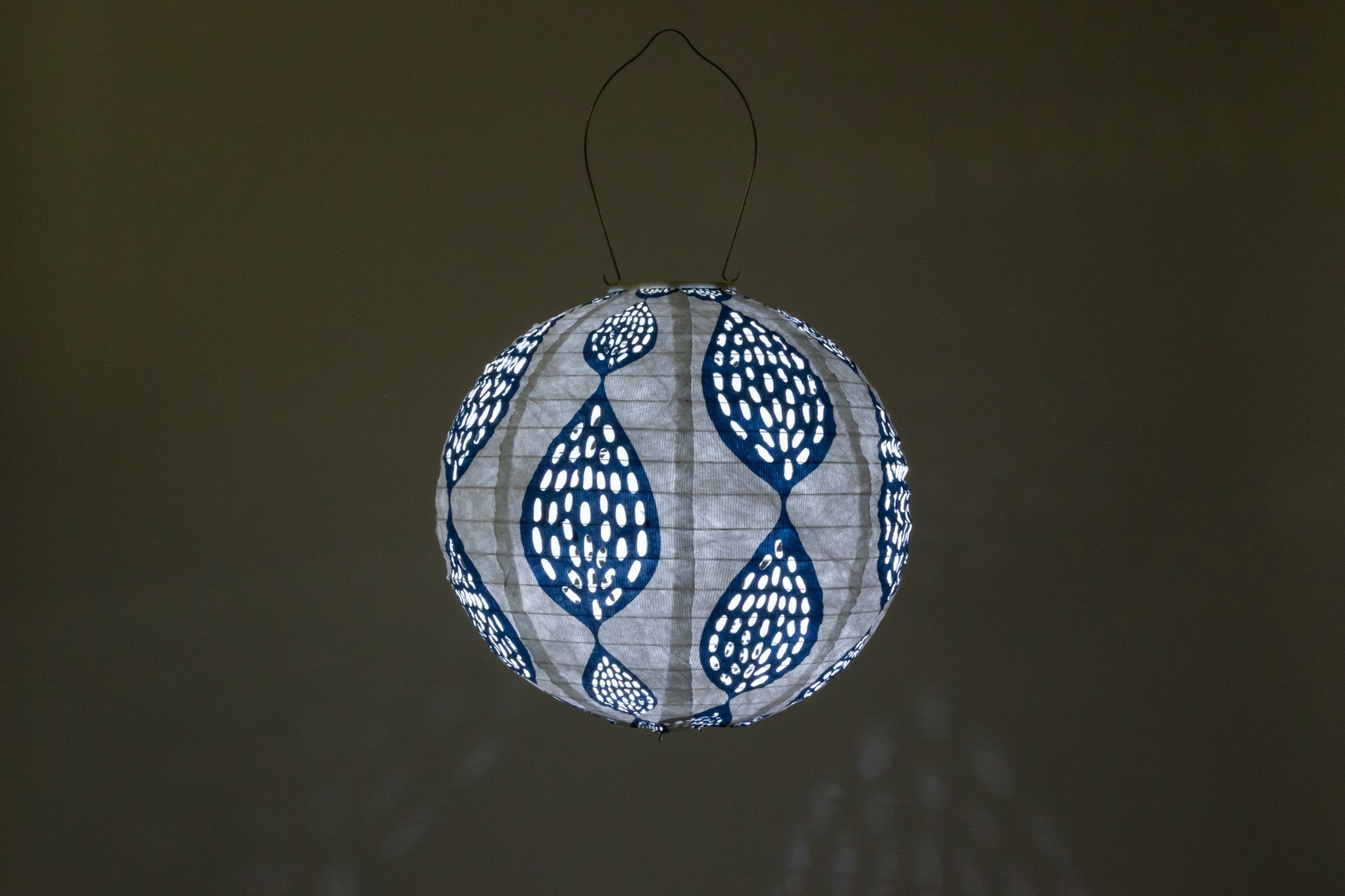 Kimmer Trail Outdoor Blue Solar Lantern - Thumbnail - Image 5