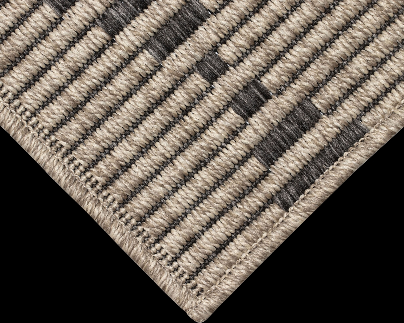 Kinacol Taupe 5'3 x 7'3 Indoor/Outdoor Rug - Thumbnail - Image 3