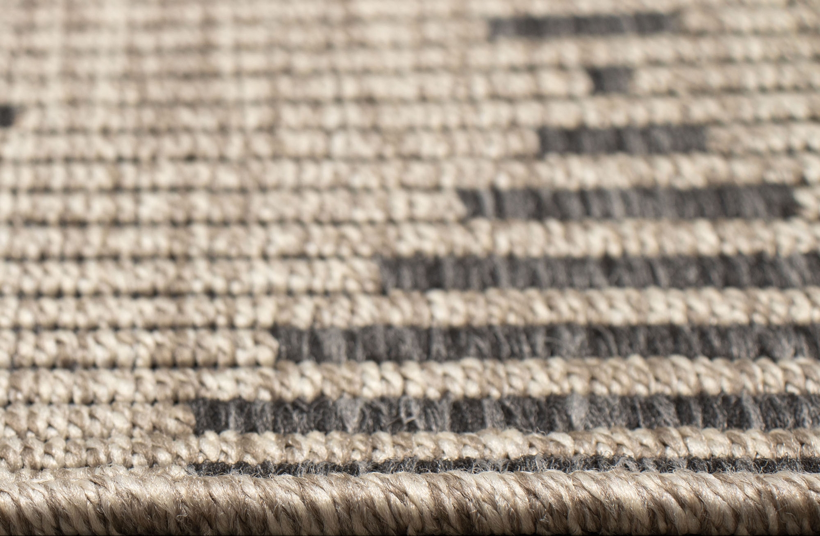 Kinacol Taupe 5'3 x 7'3 Indoor/Outdoor Rug - Thumbnail - Image 5