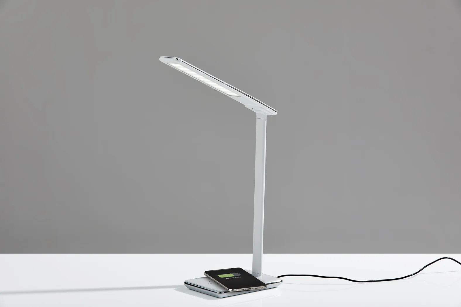 Kingsford Court White Lamp - Thumbnail - Image 3