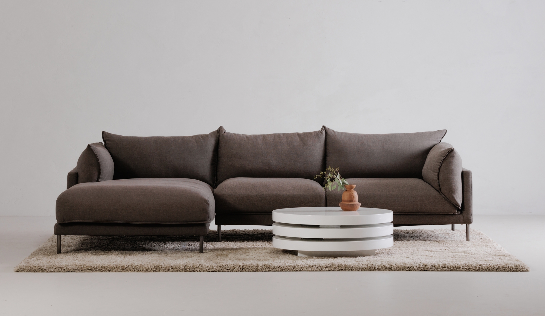 Kinsman White Cocktail Table - Thumbnail - Image 4