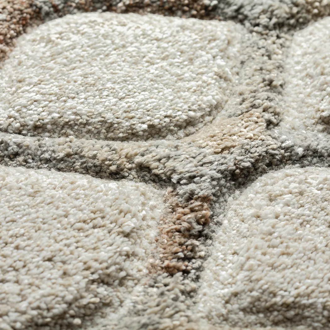 Kirley Beige 5'1 x 7'5 Rug - Thumbnail - Image 4