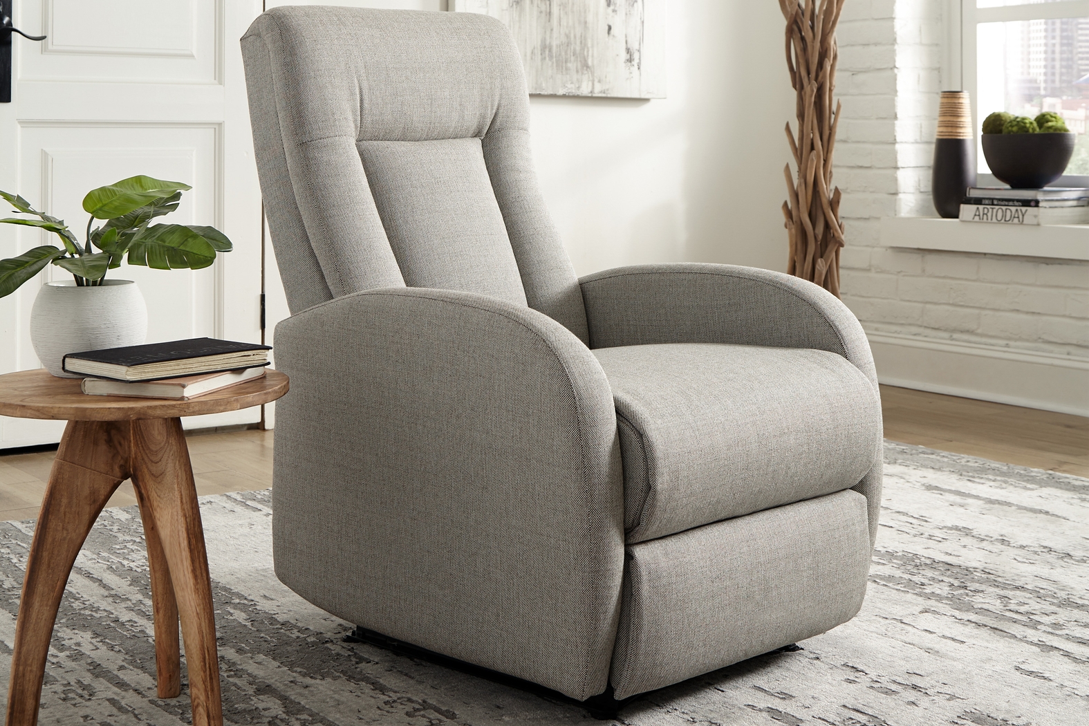 Kittering Linen Recliner - Thumbnail - Image 2