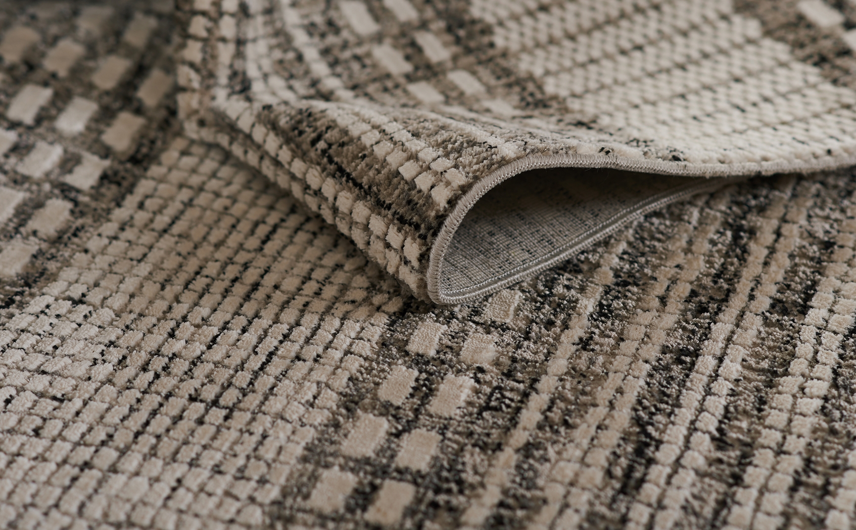 Koba Brown 3'11 x 5'7 Rug - Thumbnail - Image 8