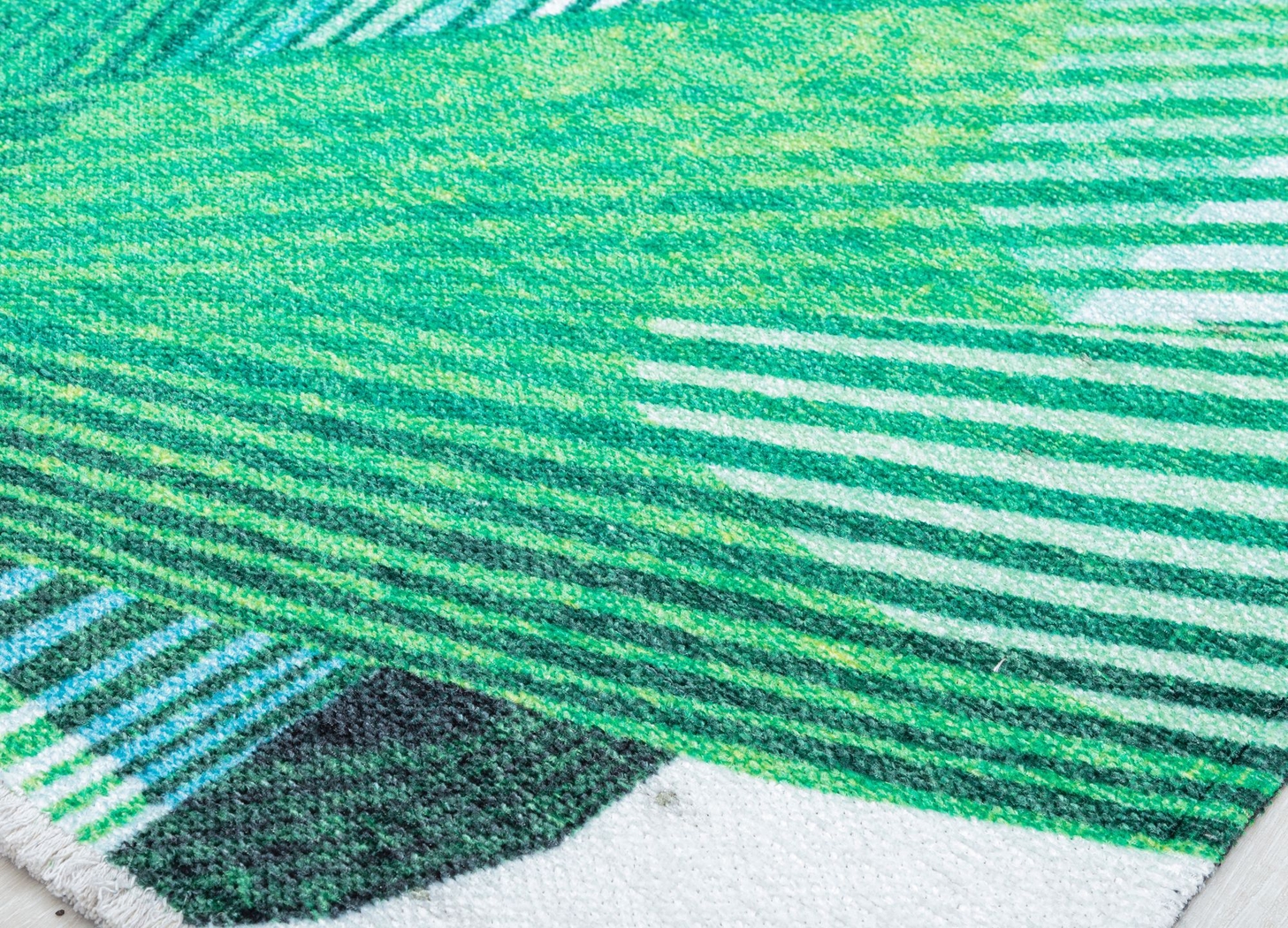 Kulaca White 5'3 x 7' Rug - Thumbnail - Image 3