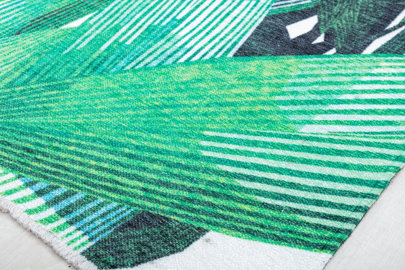 Kulaca White 7'10 x 10' Rug - Thumbnail - Image 4