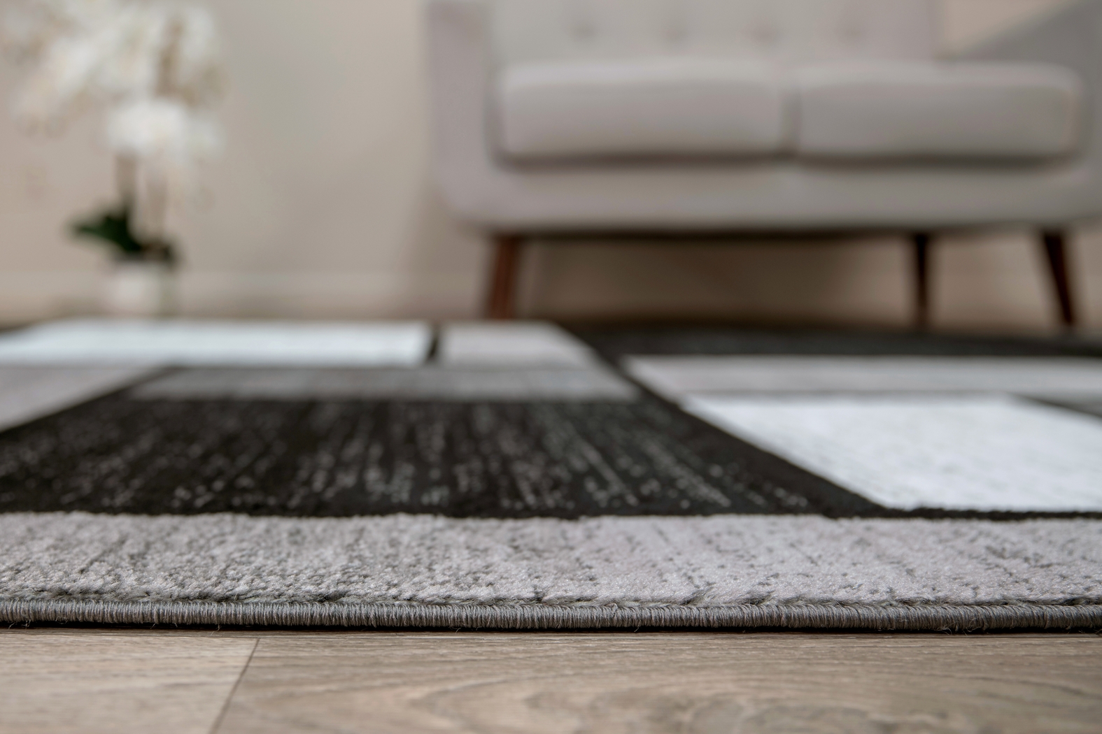 Kylan Gray 5'3 x 7'3 Rug - Thumbnail - Image 3