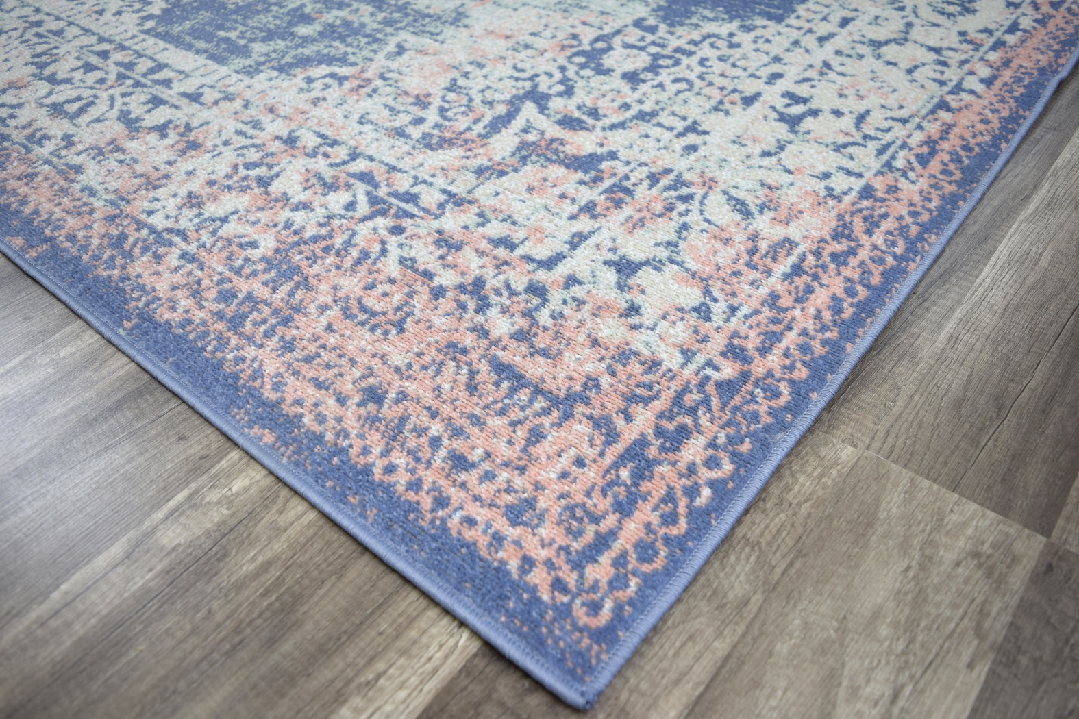 Kynan Pink 5'1 x 7' Rug - Thumbnail - Image 2