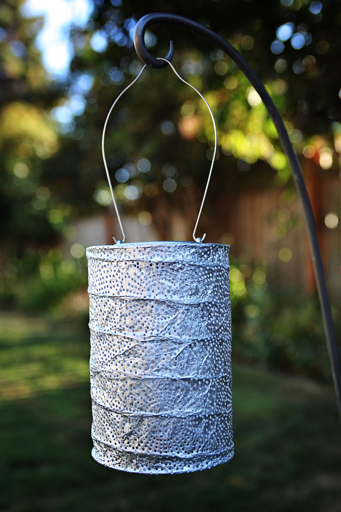 La Flora Silver Outdoor Solar Lantern - Thumbnail - Image 3