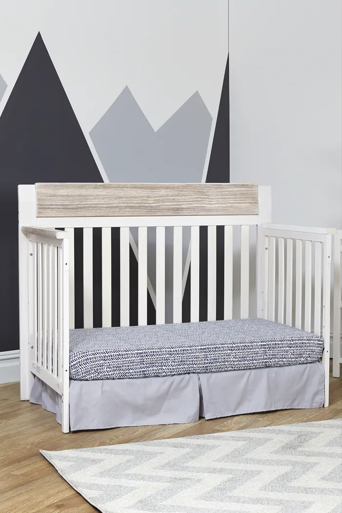 Lachlan White Convertible Crib with Toddler Rail - Thumbnail - Image 4