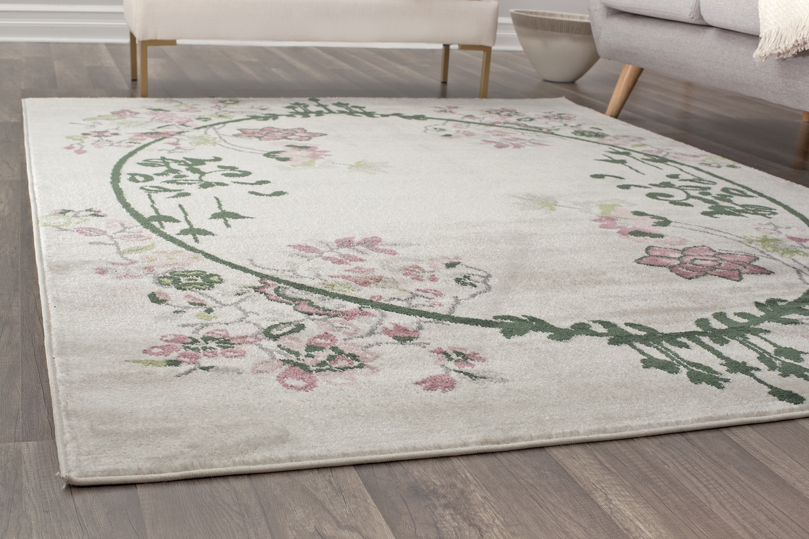Ladinas Green 5' x 7' Rug - Thumbnail - Image 3