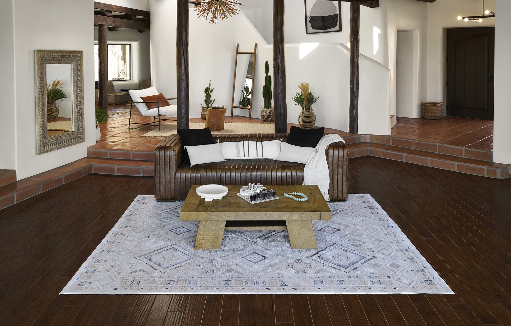 Laene Off-White 3'10 x 5'7 Rug - Thumbnail - Image 4