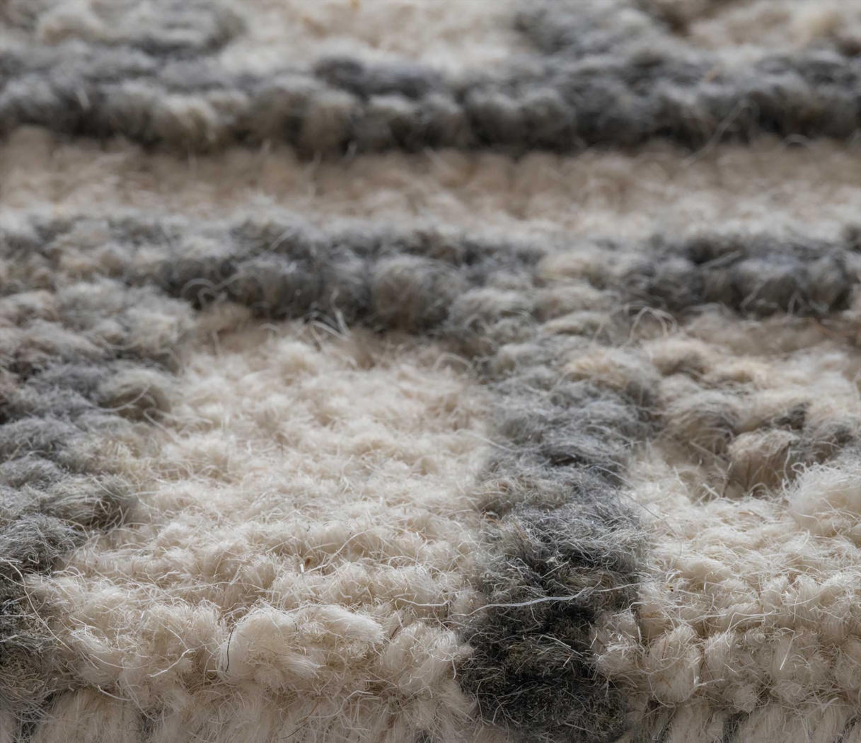 Lageo Ivory 8' x 10' Rug - Thumbnail - Image 4