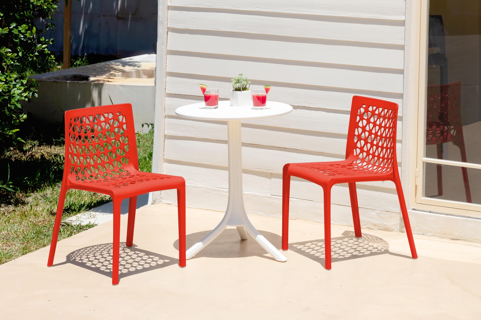 Lagoon Milan Red Outdoor Dining Chair, Set of 2 - Thumbnail - Image 2