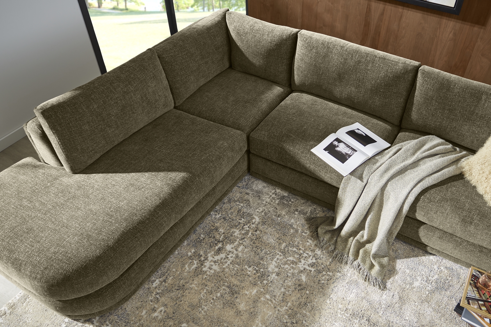 Laguna Hills Olive 5 Pc Sectional Living Room - Thumbnail - Image 4