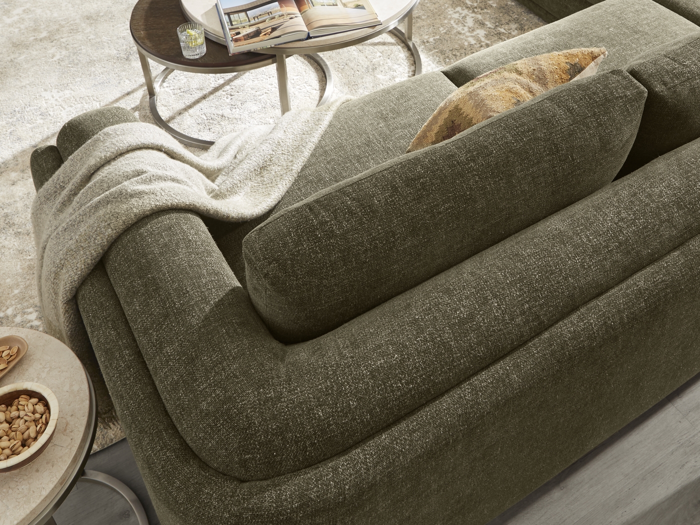 Laguna Hills Olive 5 Pc Sectional Living Room - Thumbnail - Image 7